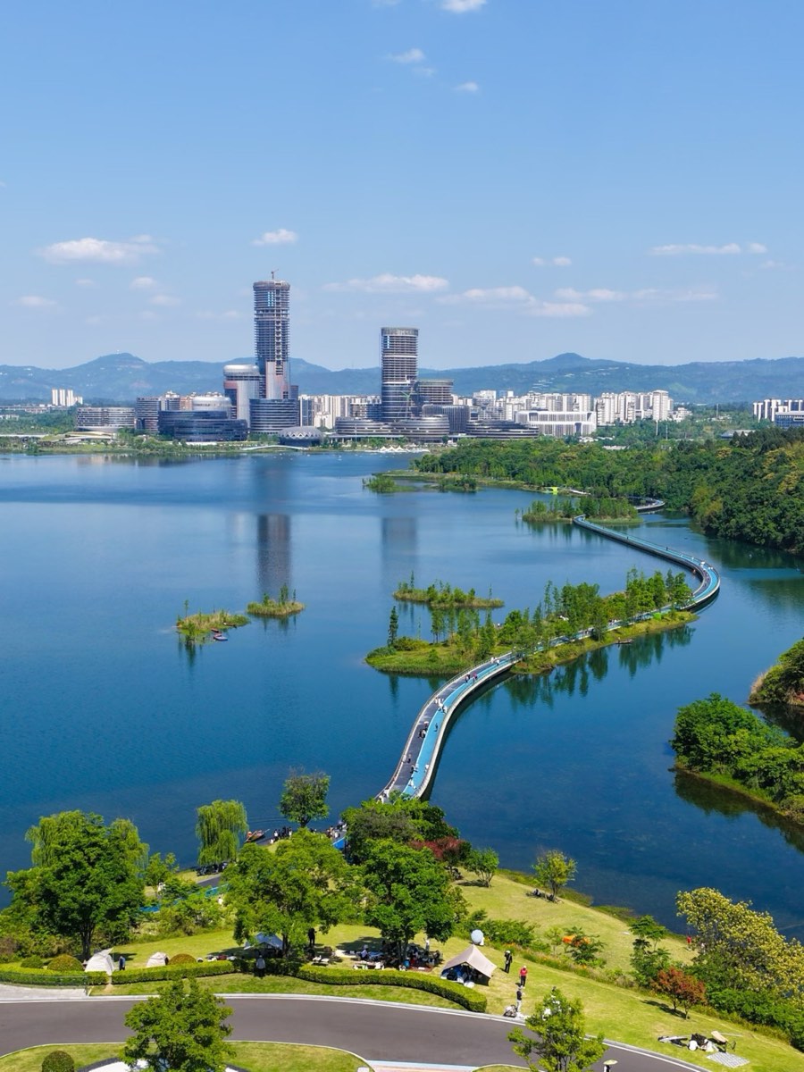 Xinglong Lake